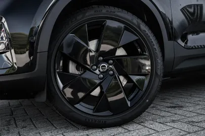 Car image 29