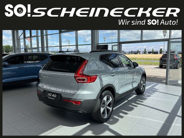 Volvo XC40 B3 Plus Dark 120 kW image number 3