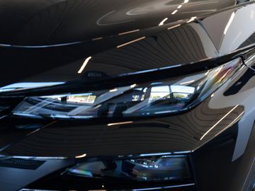 Car image 27