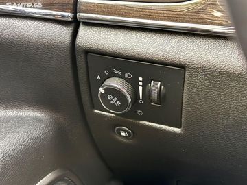 Car image 35