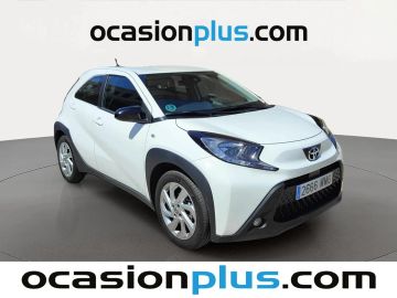 Car image 2