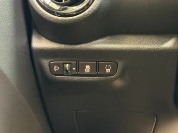 Car image 32