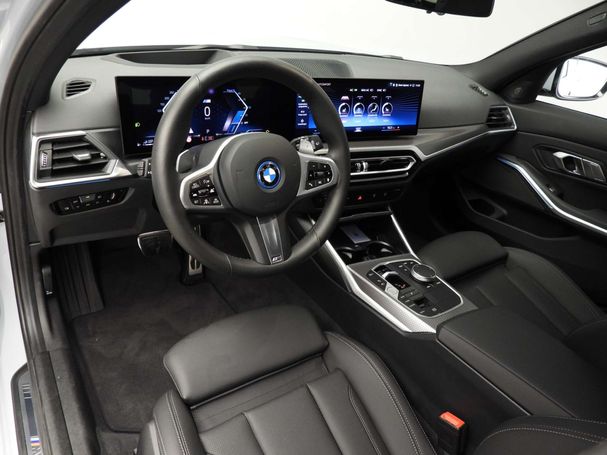 BMW 330 Touring xDrive 185 kW image number 6