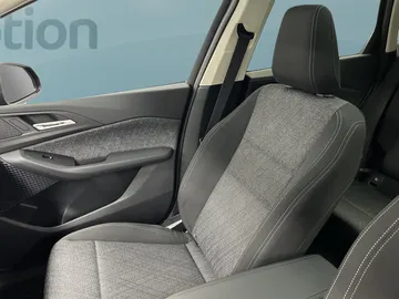 Car image 33