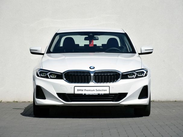 BMW 320i Advantage 135 kW image number 2