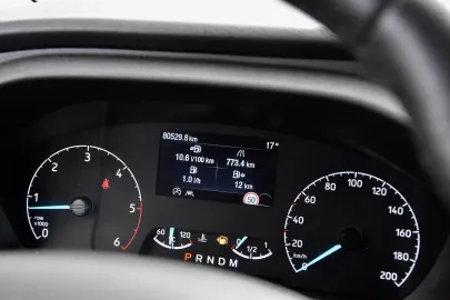 Car image 24