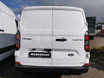 Car image 30