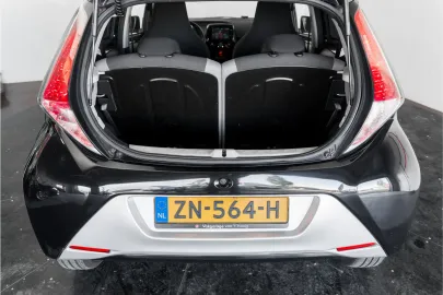 Car image 31