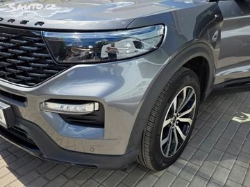 Car image 47