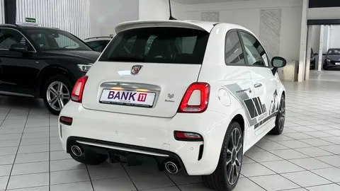 Car image 5