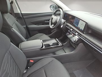 Car image 14