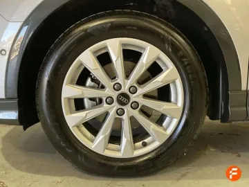 Car image 38