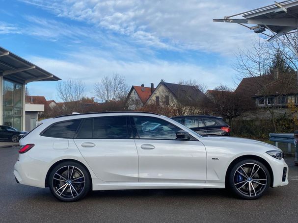 BMW 330 Touring e M Sport xDrive 215 kW image number 3