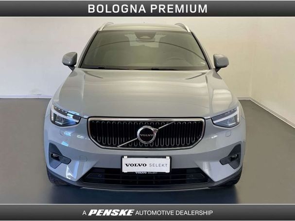 Volvo XC40 B3 Core 120 kW image number 8