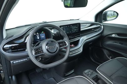 Car image 20