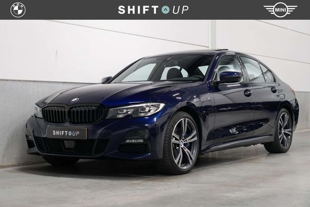 BMW 330 e M Sport 215 kW image number 1