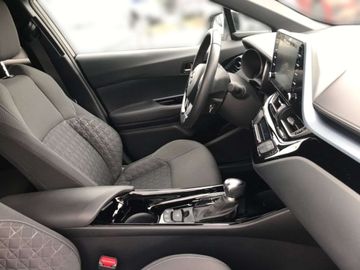 Car image 11