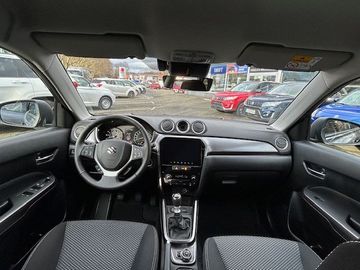 Car image 14