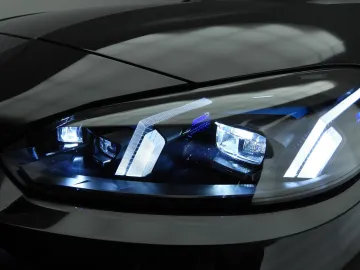 Car image 37