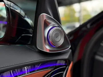 Car image 38