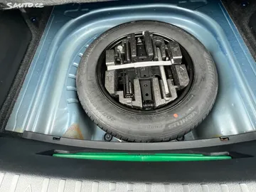 Car image 36