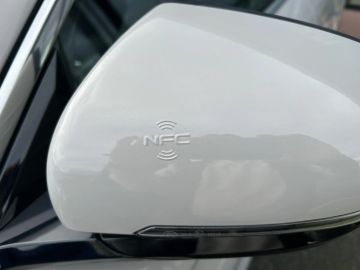 Car image 47