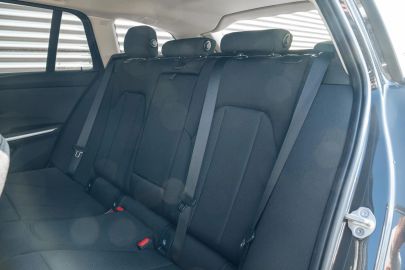 Car image 36