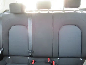 Car image 35