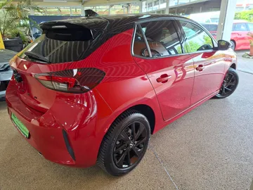 Car image 30