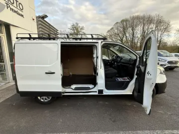 Car image 29