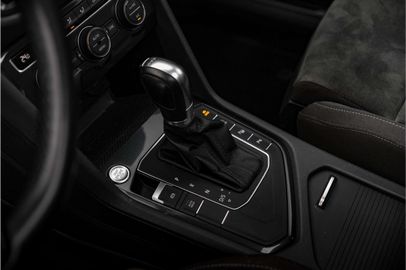 Car image 36