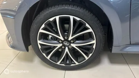 Car image 20