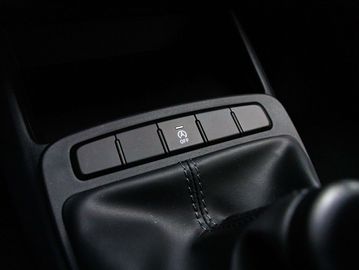 Car image 32