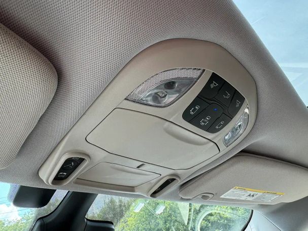 Chrysler Pacifica 208 kW image number 28