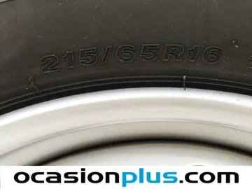 Car image 35