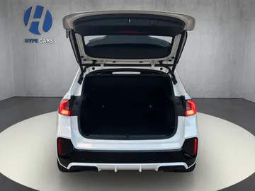 Car image 38