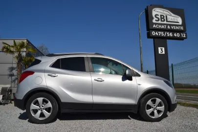 Car image 4