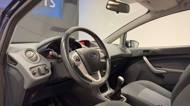 Ford Fiesta TDCi ECOnetic 70 kW image number 14