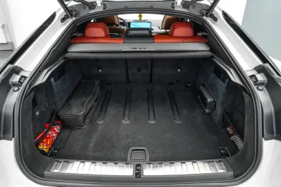 Car image 33
