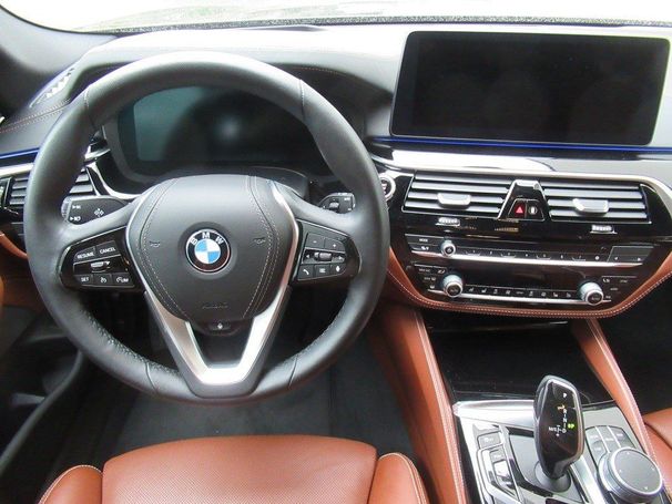 BMW 520d Touring 140 kW image number 7