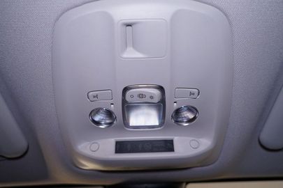 Car image 33