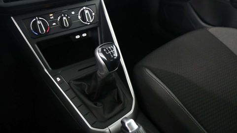 Car image 31