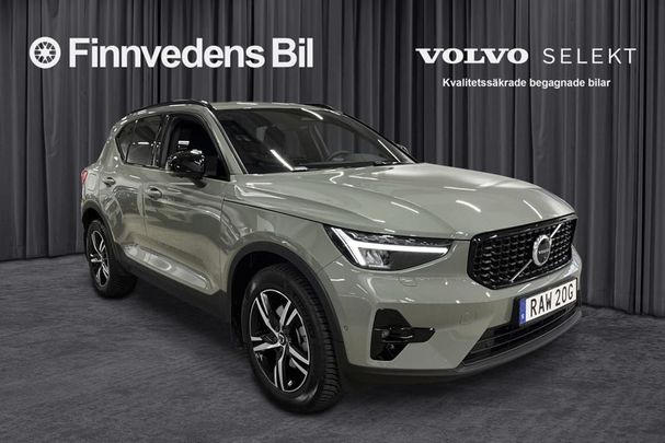 Volvo XC40 B3 Plus Dark 120 kW image number 2