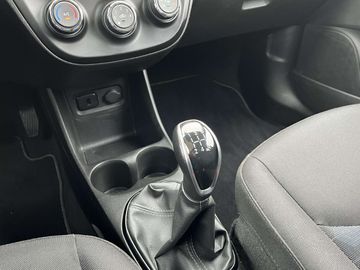 Car image 30