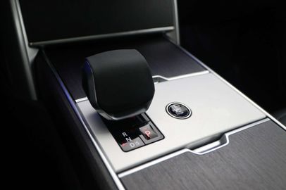 Car image 33