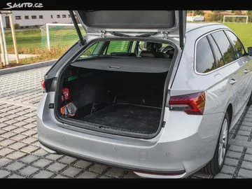 Car image 31