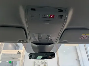 Car image 35