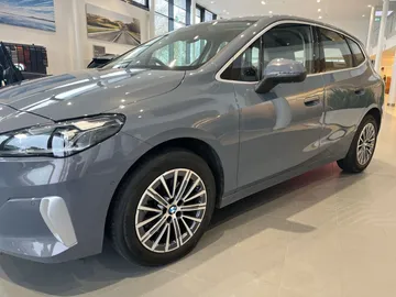 Car image 40