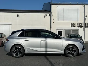 Car image 39