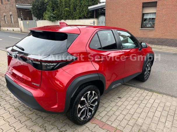 Toyota Yaris Cross Hybrid Team Deutschland 85 kW image number 3